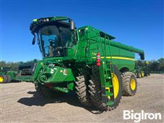 2013 John Deere 4440 Combine 
